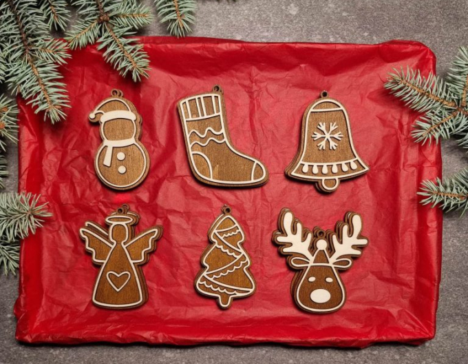 Lebkuchenset Nr.1 - Schachtel mit Weihnachtsschmuck